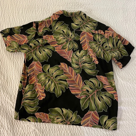 Hilo Hattie Made In Hawaii Leaf Floral Print Short Sleeve Rayon Shirt Size L - Picture 4 of 4